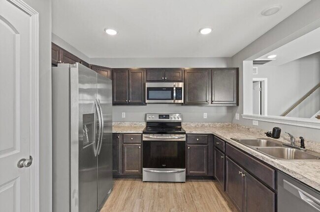 Building Photo - 6076 Arbor Wds Wy