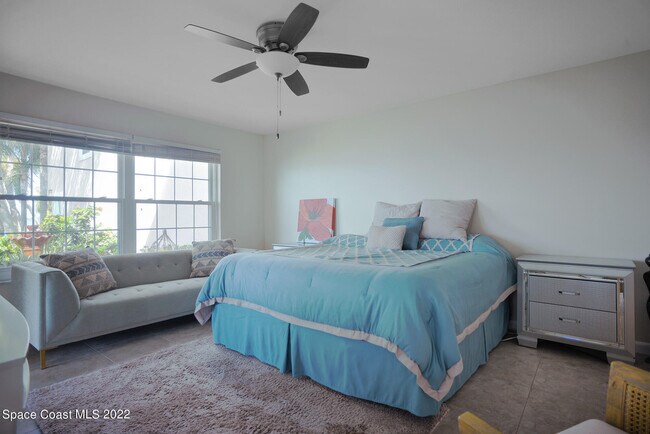 Building Photo - 412 La Costa St