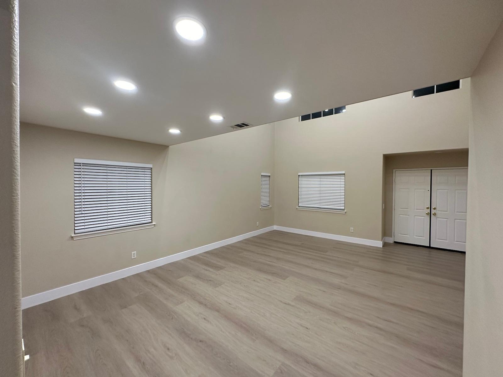 Building Photo - 32654 Via Perales