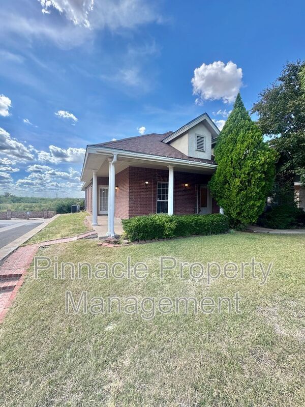 Building Photo - 1 Southridge Dr