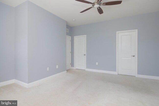 Building Photo - 1705 Cottonwood Grove Rd