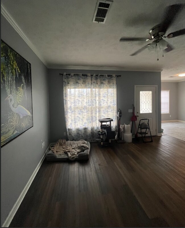 Building Photo - Convenient Starkville Home with 2-Car Garage