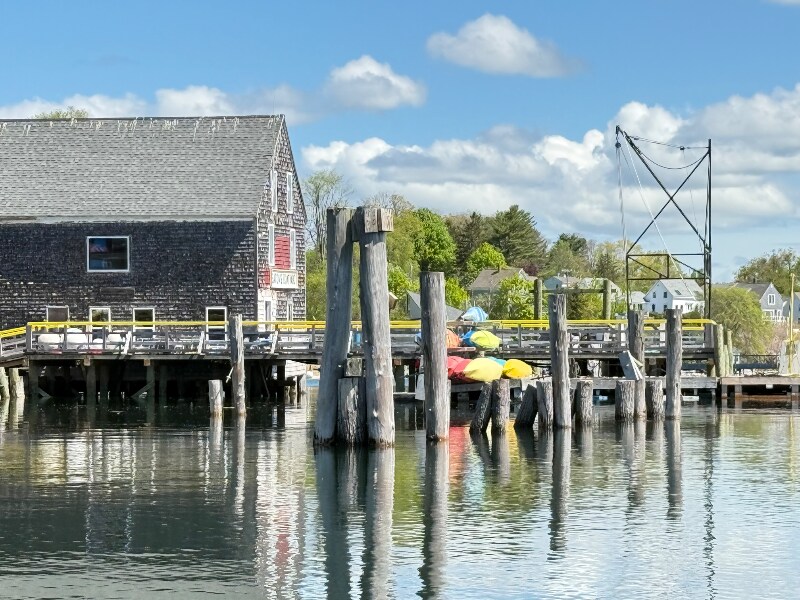 Building Photo - 74 Battle Ave