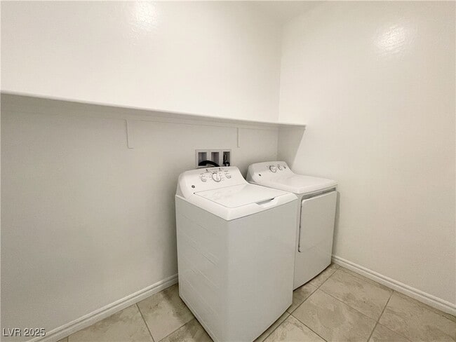 Building Photo - 3762 Neblina Dr