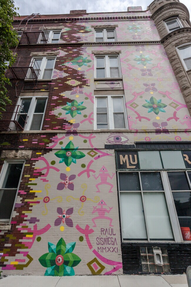 Building Photo - 816 W 18th St