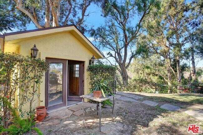 Building Photo - 13045 Ripple Creek Ln