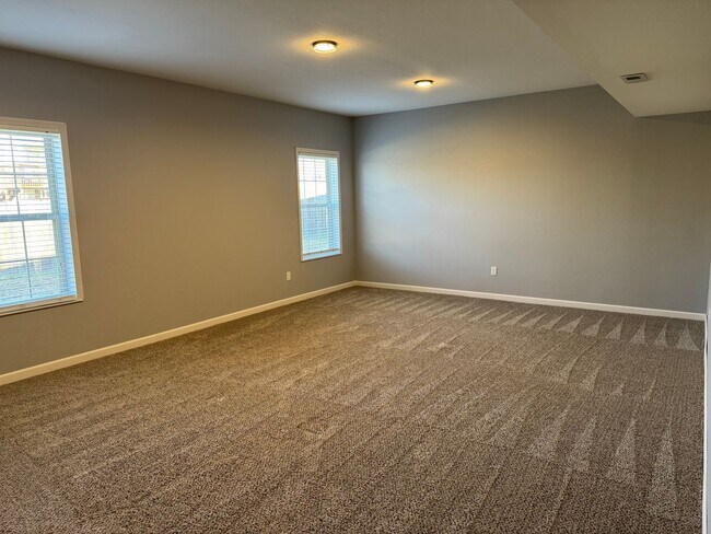 Building Photo - 403 Camel Ct