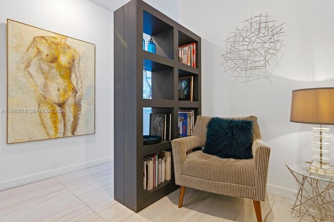 Building Photo - 480 NE 31st St