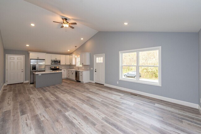 Building Photo - College Hill- New Construction! Stunning 3...