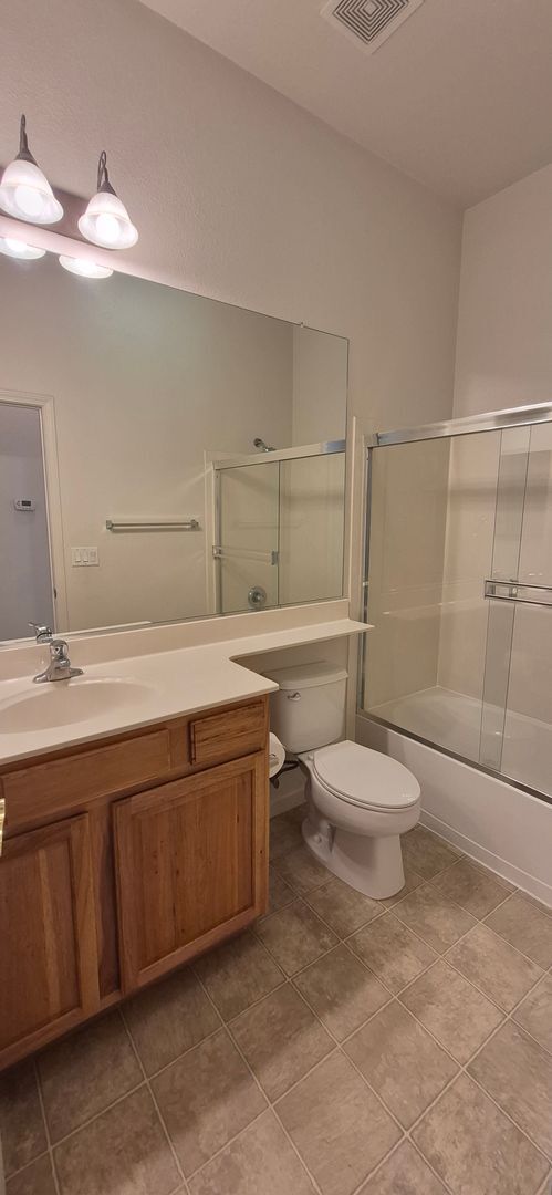 Building Photo - 1085 Crystal Springs Dr