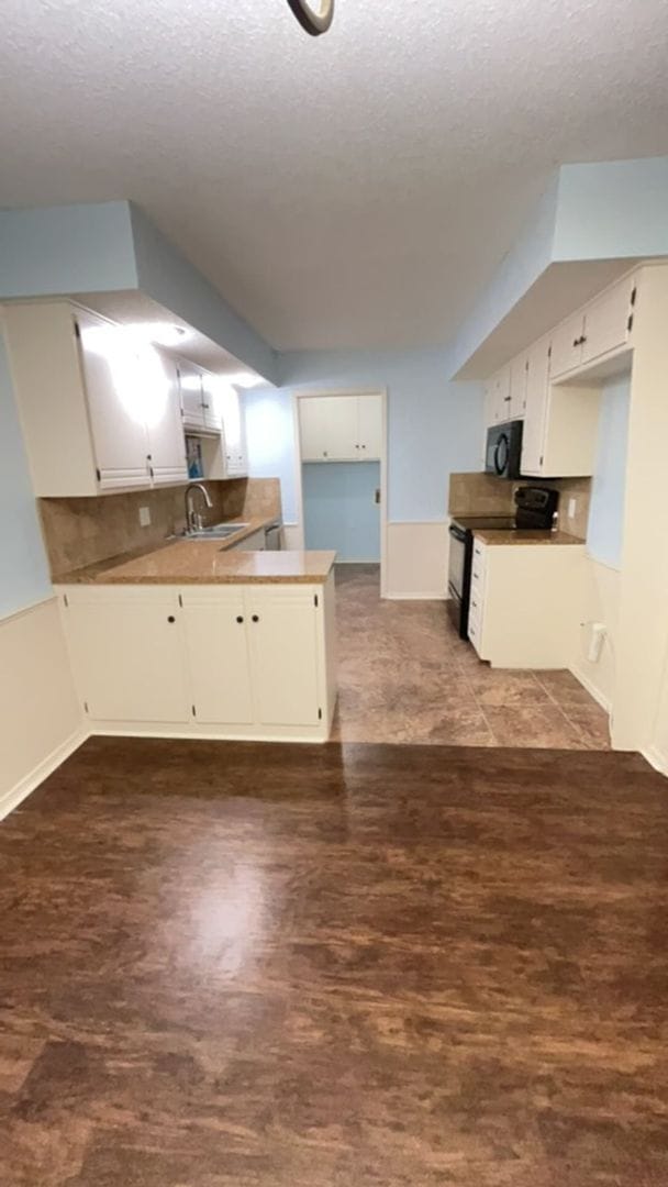 Building Photo - 3 bed 2 bath one story home