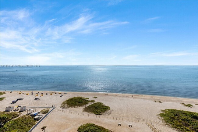 Building Photo - 1116 N Ocean Blvd
