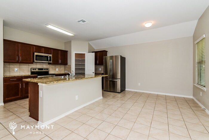 Building Photo - 1321 Basswood Ln
