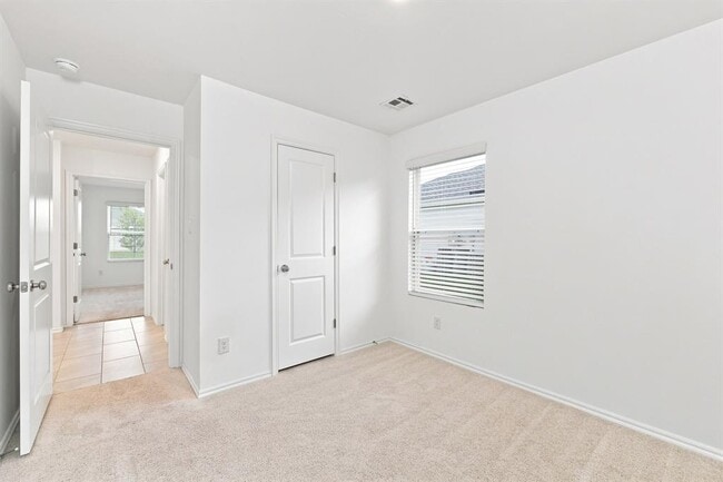 Building Photo - 2304 Bleecker St