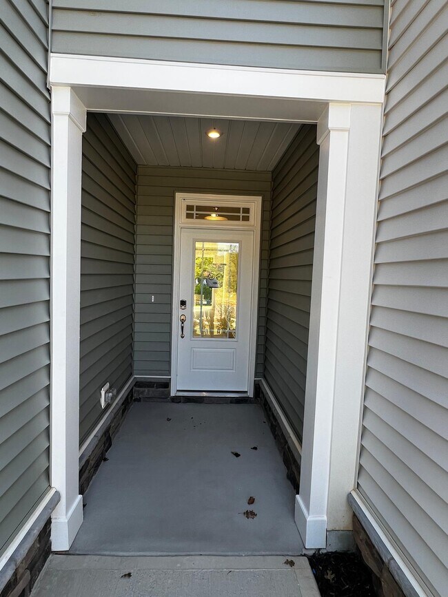 Building Photo - 168 Kobus Ct