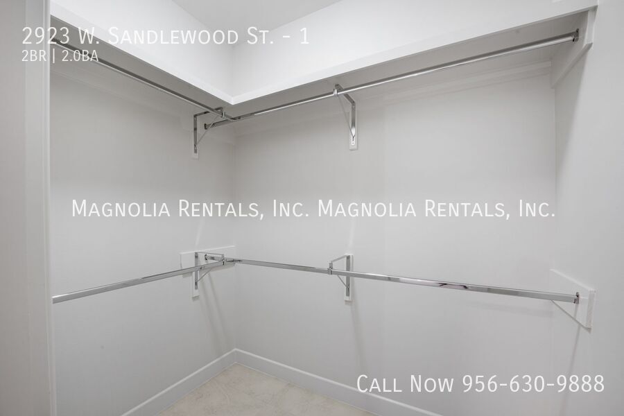 Building Photo - 2923 W Sandlewood St