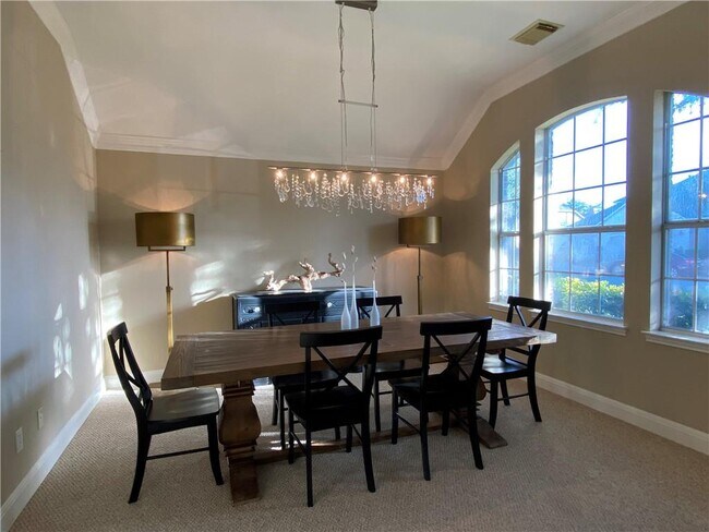 Building Photo - 2437 Arbor Dr