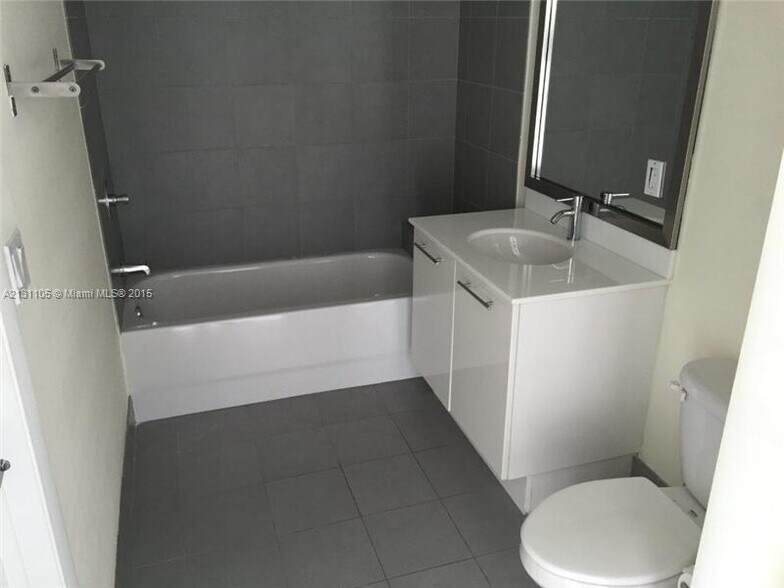 Building Photo - 92 SW 3rd St