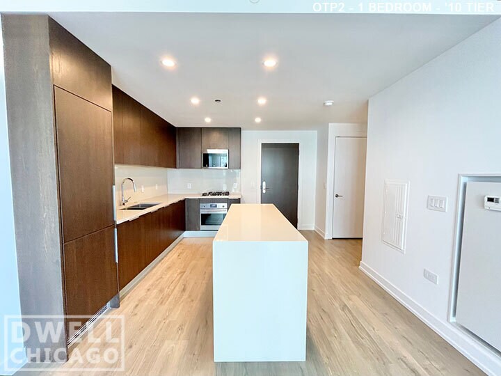 Building Photo - 1147 N Wells St