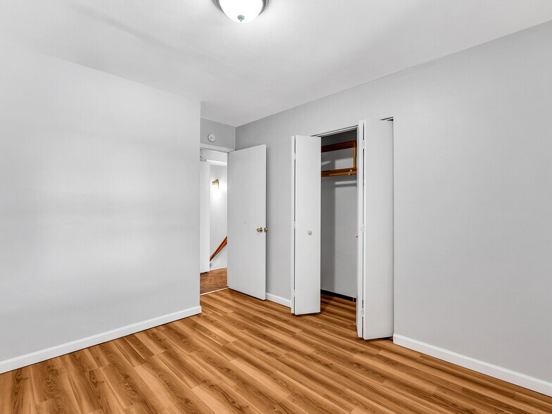 Building Photo - 106 Britanna Dr