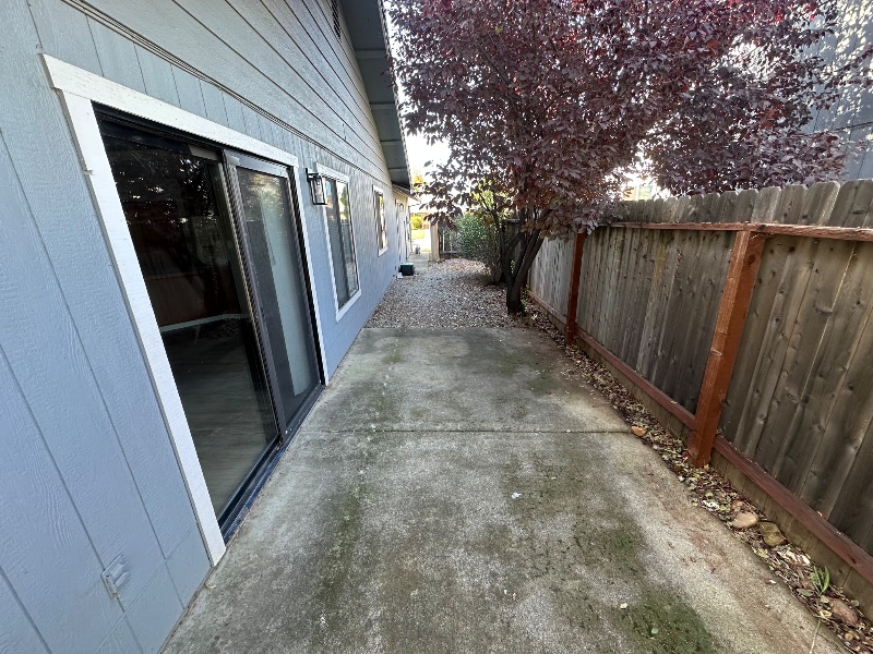 Building Photo - 1917 Trumpet Dr