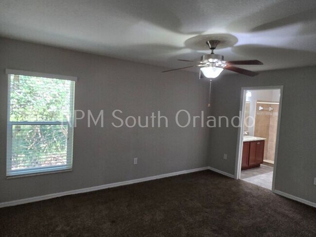 Building Photo - Country Club Estates