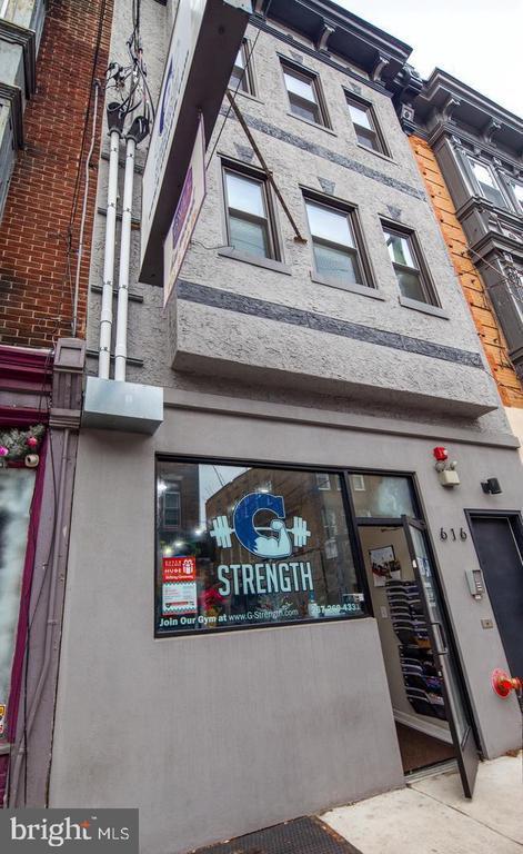 Building Photo - 616 S 4th St