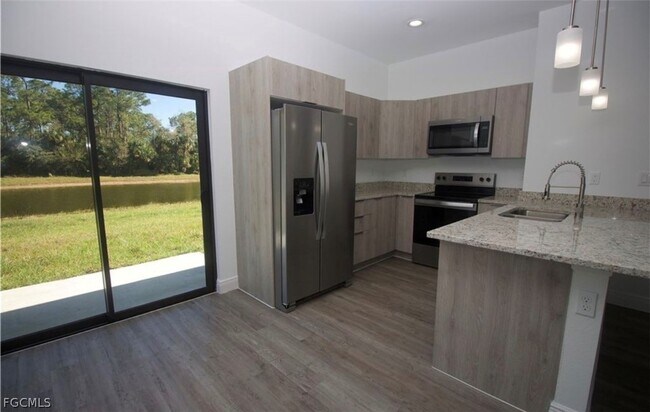 Building Photo - 8004 Spice Ct