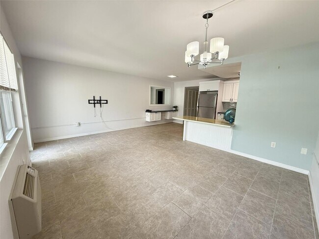 Building Photo - 28 Ventnor Dr