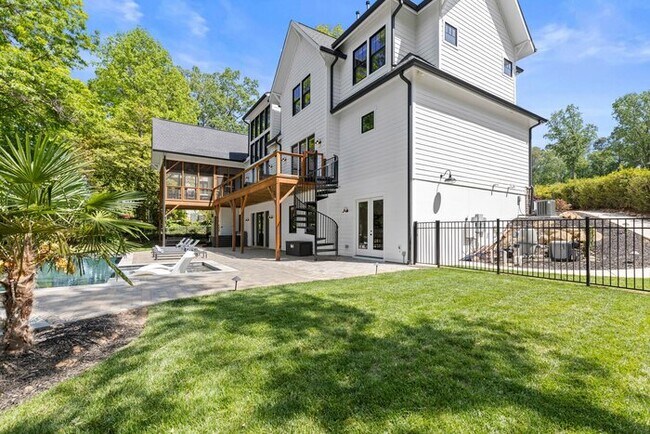 Building Photo - Northshore Landing