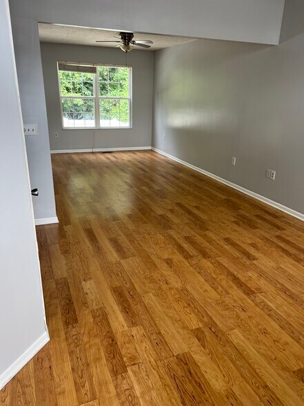 Building Photo - 8282 Catalpa Ridge Dr