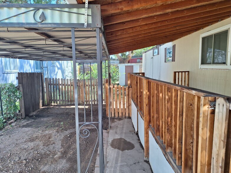 Building Photo - 3030 Wood Ave