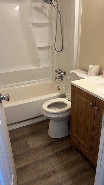 Building Photo - 4706 Blossom Dr