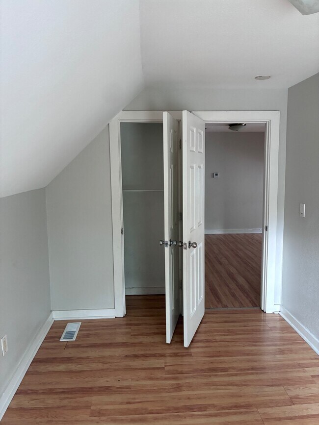 Building Photo - 2166 S 6th St