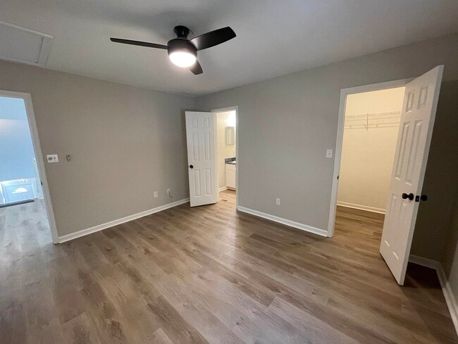 Building Photo - 3031 Royal Palm Way