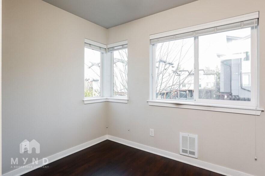 Building Photo - 19225 Damson Rd