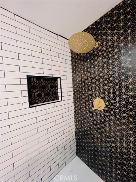 Building Photo - 9101 La Salle Ave