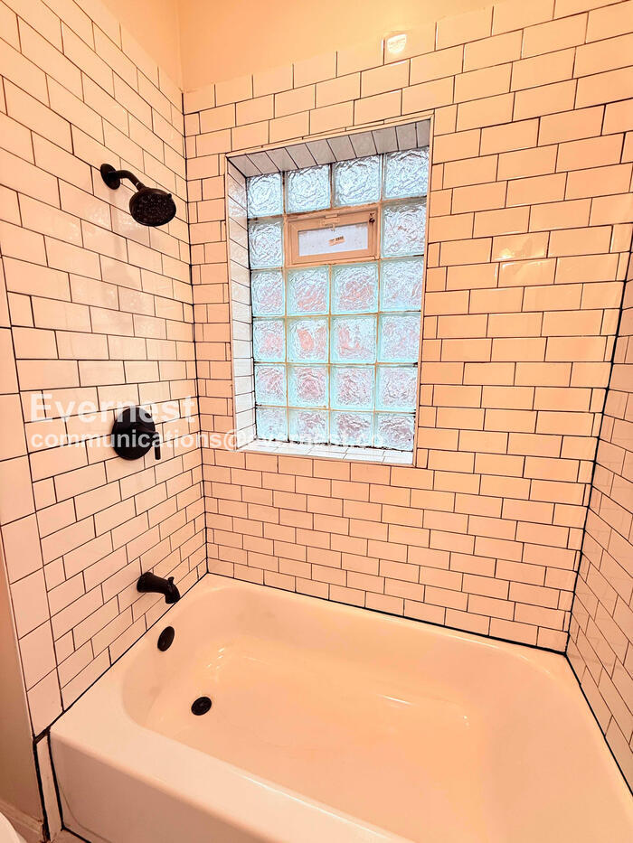 Building Photo - 5133 Whitfield St