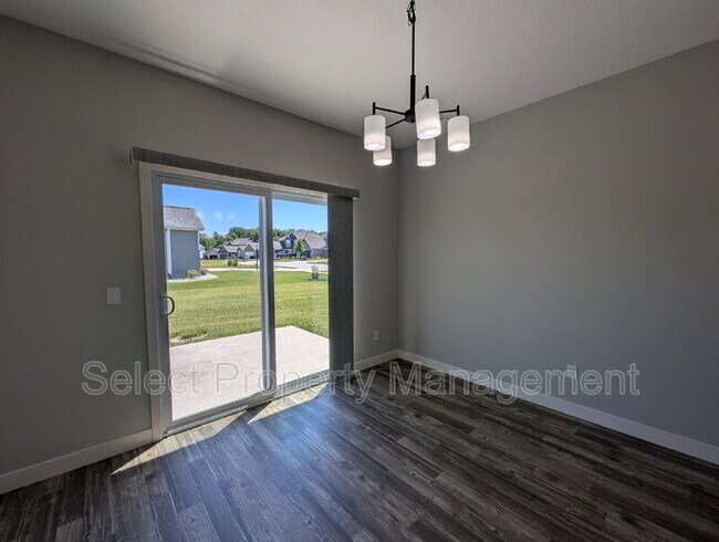 Building Photo - 1408 Sacred Oak Ct
