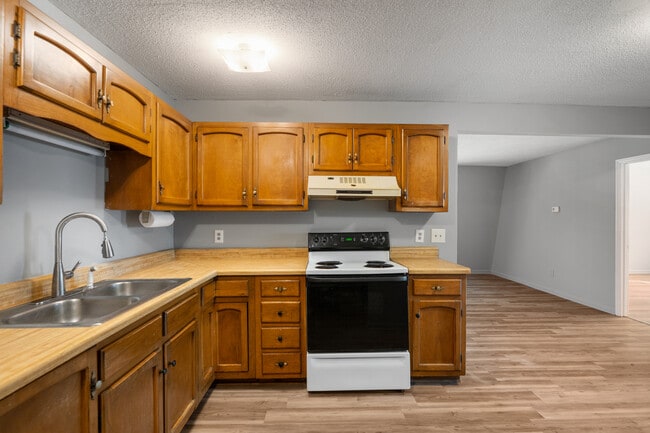 Building Photo - 511 Poplar St