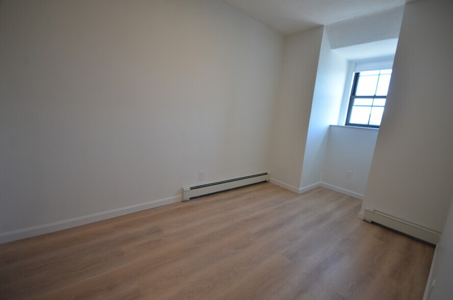 Building Photo - 521 Massachusetts Ave