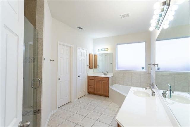 Building Photo - 10028 Promontory Dr