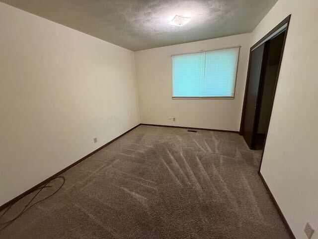 Building Photo - Duplex in Peoria
