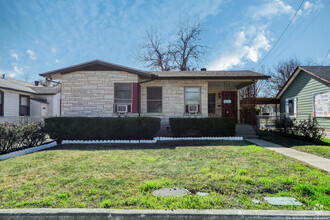 Building Photo - 1322 W Malone Ave