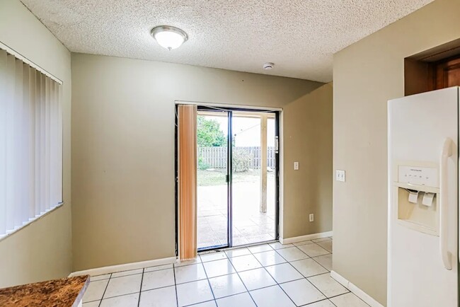 Building Photo - 1200 SW 111th Ave