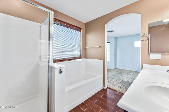 Building Photo - 41284 W Cahill Dr