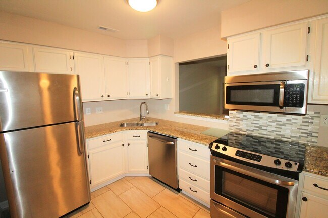 Building Photo - (Coming Soon) 2-Bedroom Condo on the Sugar Creek Greenway!