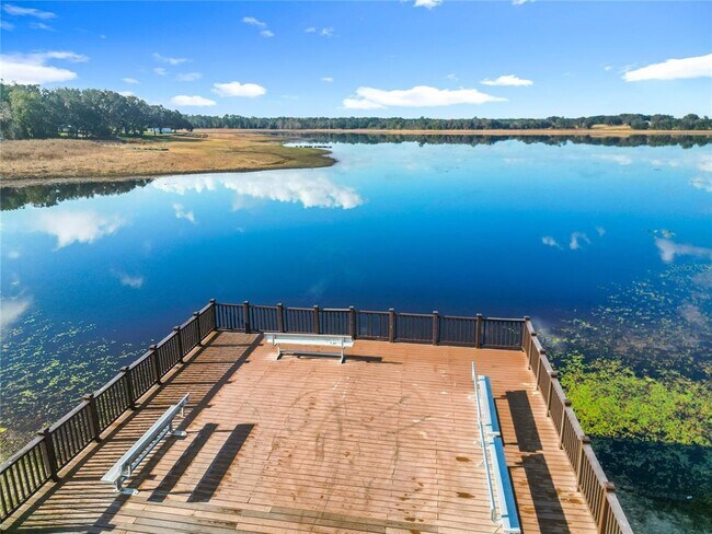 Building Photo - 1511 SW Shorewood Dr