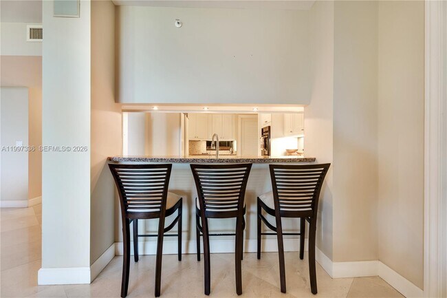 Building Photo - 445 Grand Bay Dr