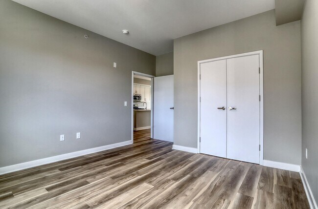 Building Photo - 475 Communipaw Ave